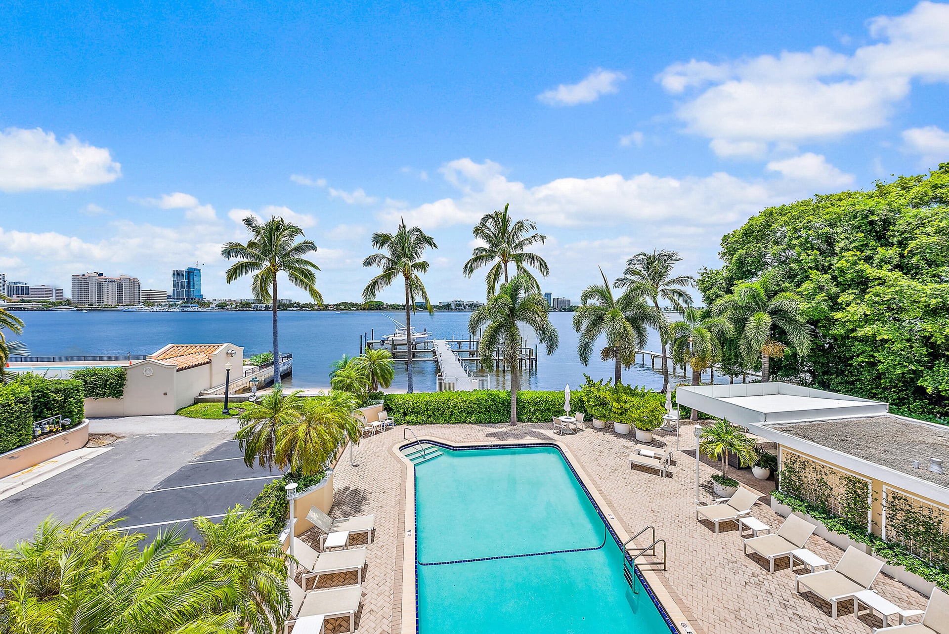 250 Bradley Place #308