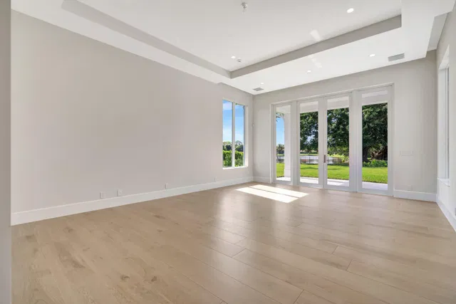 Steeplechase Residence photo 39