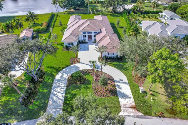 Steeplechase Residence photo 89