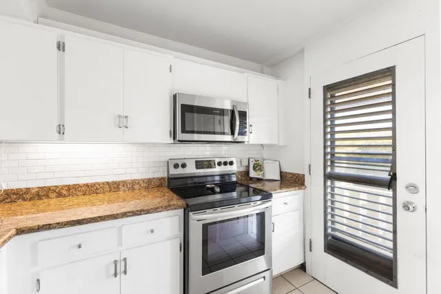 Unit 9-202 photo 6