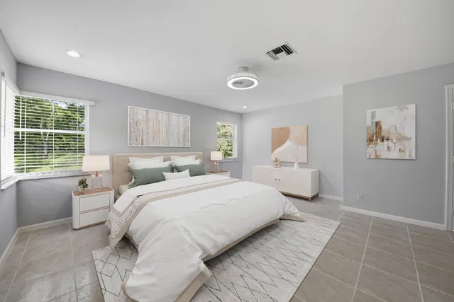  Residence photo 9