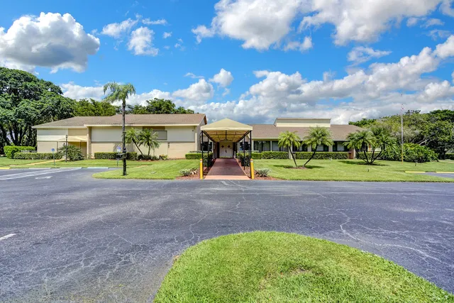Residence photo 19