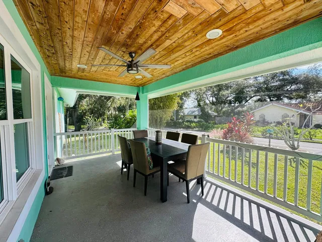 Residence photo 2
