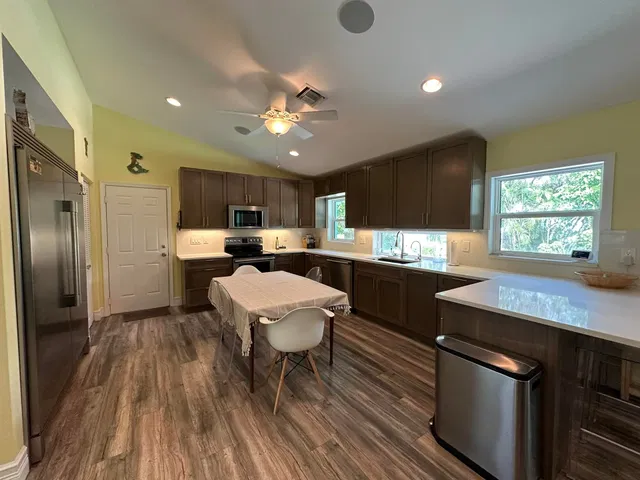 Residence photo 8