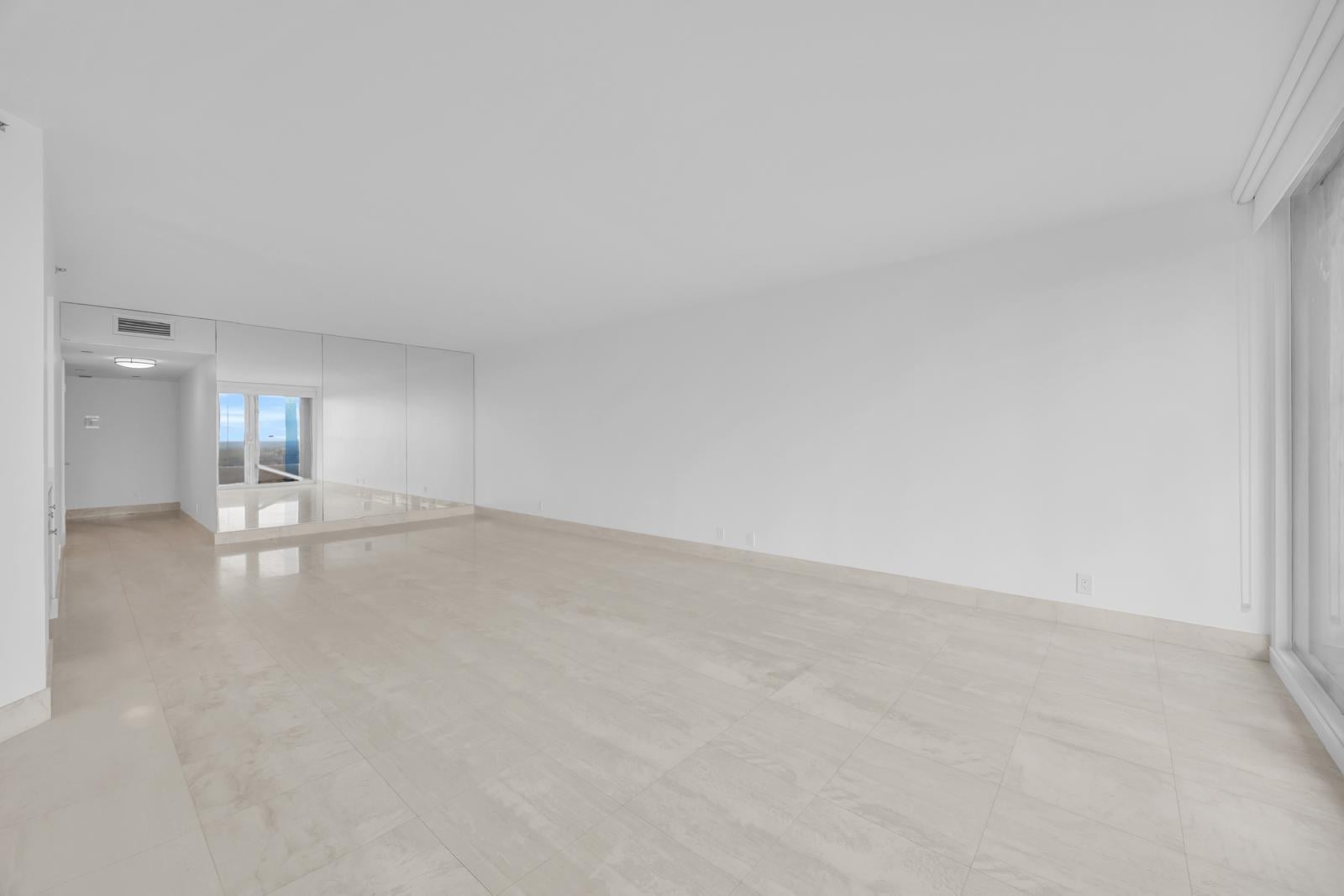 The Plaza of The Palm Beaches Unit 14h photo 7
