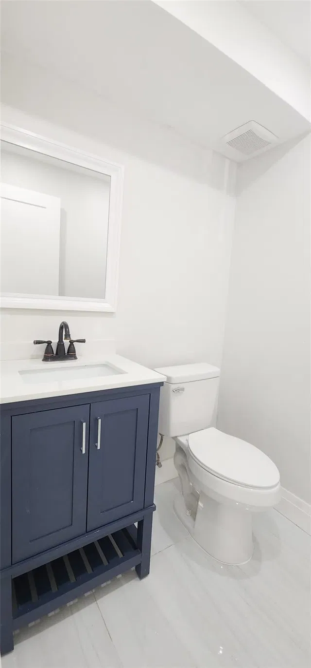Unit 343 photo 9
