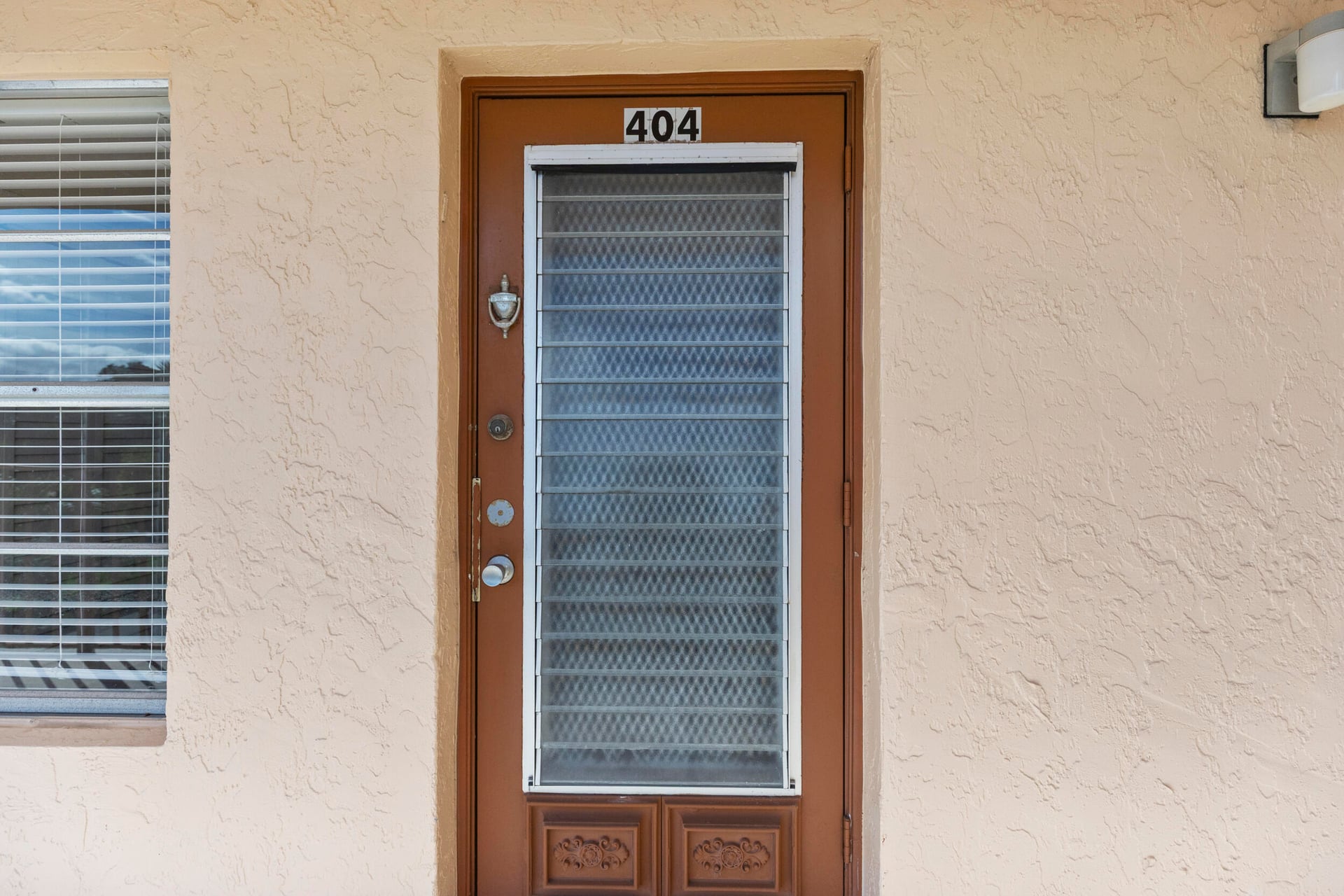 Unit 404 photo 2