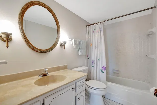  Unit 109 photo 13