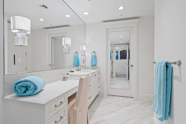 Azure Palm Beach Gardens Unit 503 photo 18
