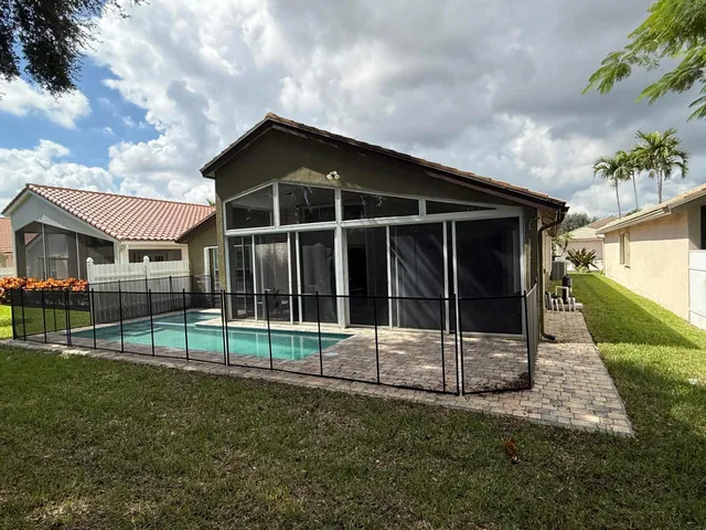  Residence photo 18