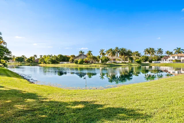 Boca Isles Residence photo 27