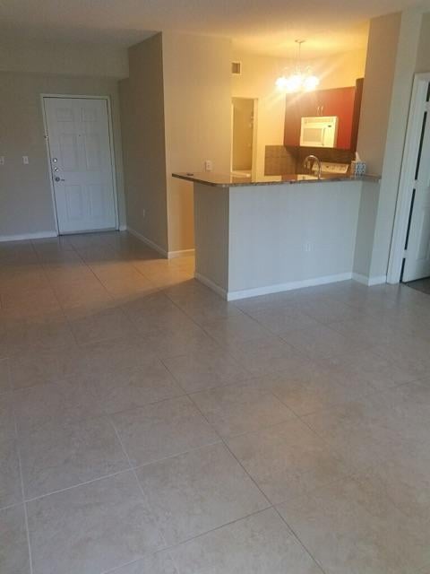 Unit 206 photo 5