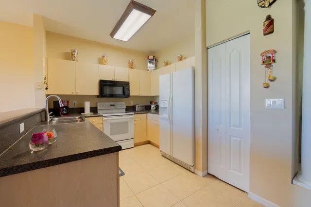 Residence photo 7