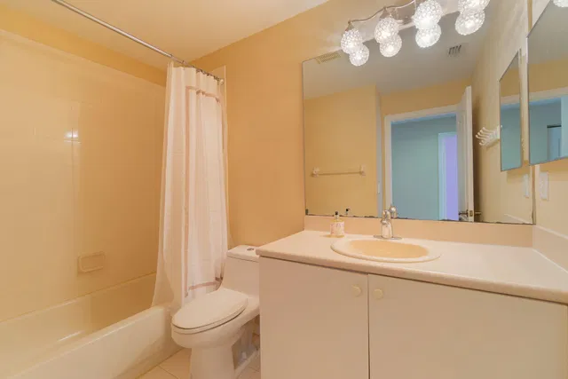 Residence photo 22