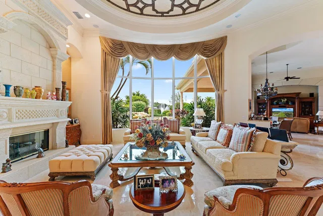 Jupiter Hills Residence photo 6
