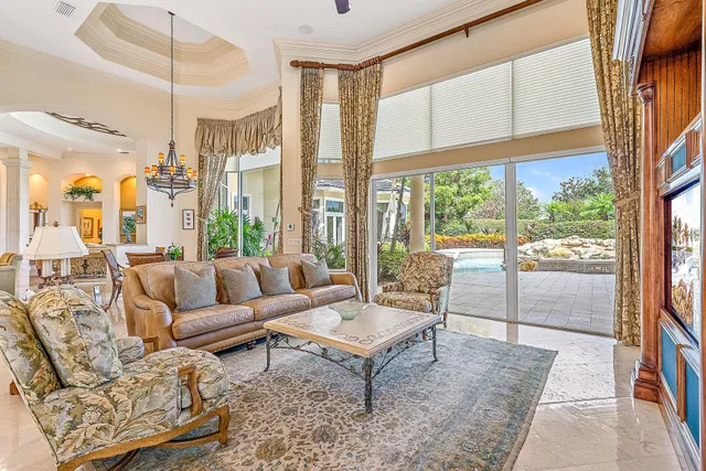 Jupiter Hills Residence photo 12