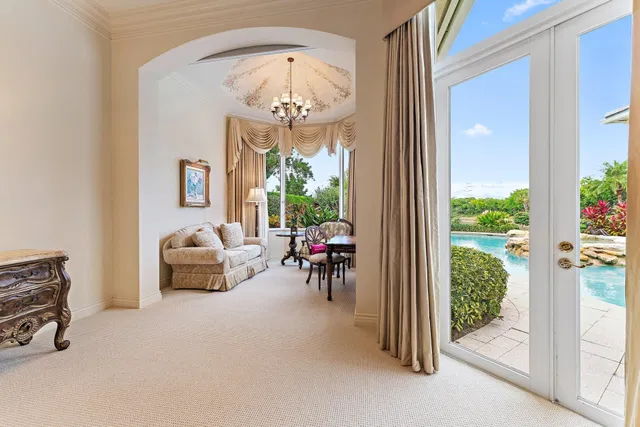 Jupiter Hills Residence photo 26