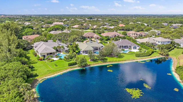 Jupiter Hills Residence photo 53