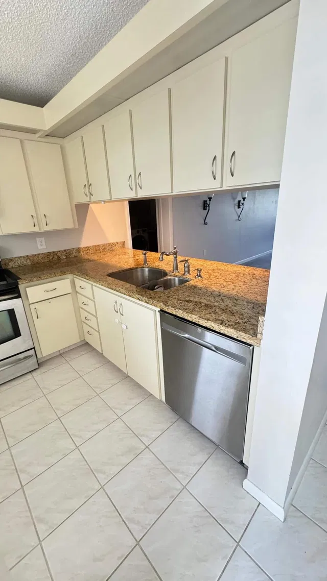 Unit 202 photo 2