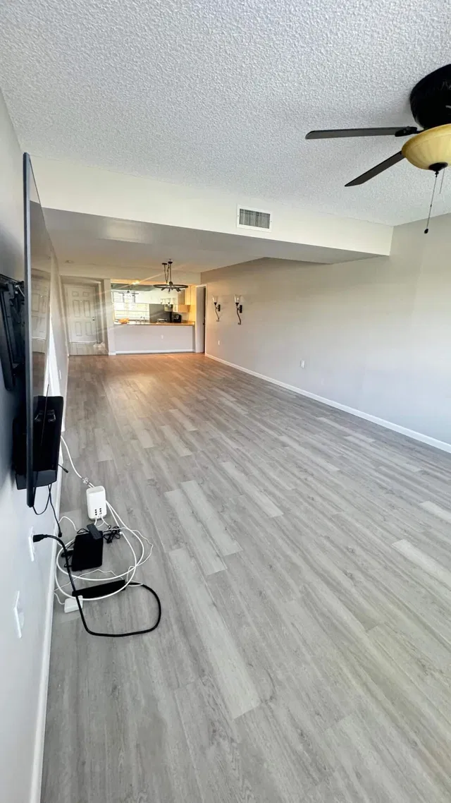 Unit 202 photo 7
