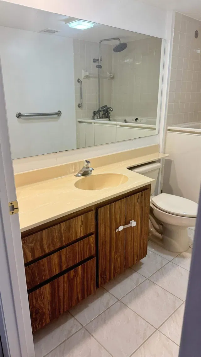 Unit 202 photo 19