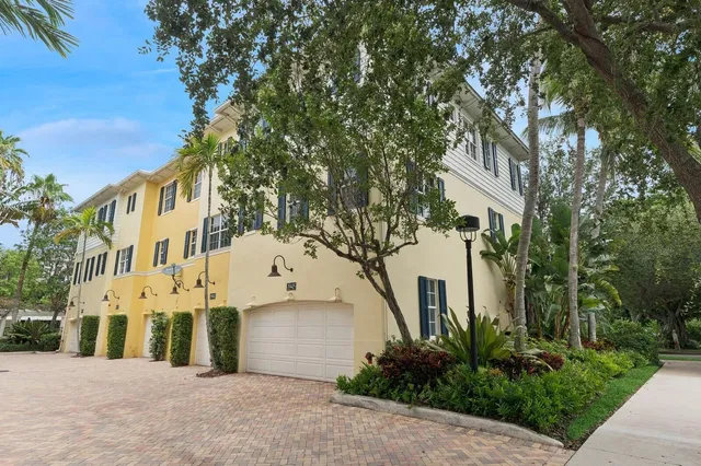Magnolia Court Residence photo 3