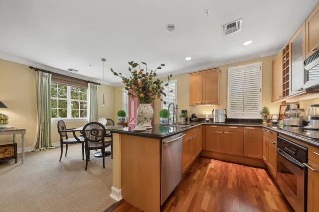 Magnolia Court Residence photo 12