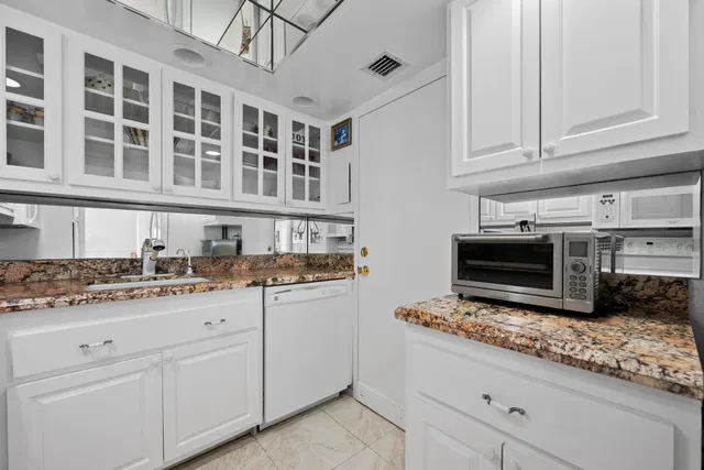 2600 N Flagler Unit 1007 photo 8