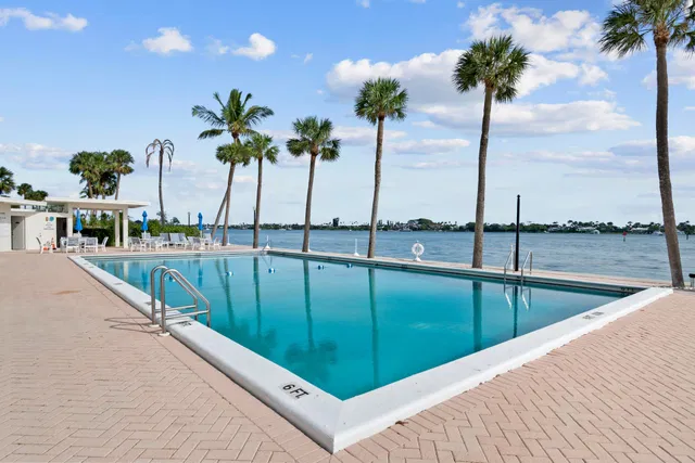 2600 N Flagler Unit 1007 photo 18