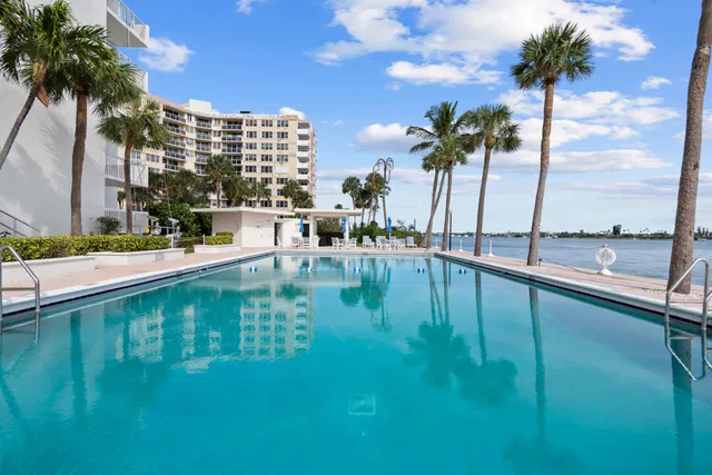 2600 N Flagler Unit 1007 photo 19