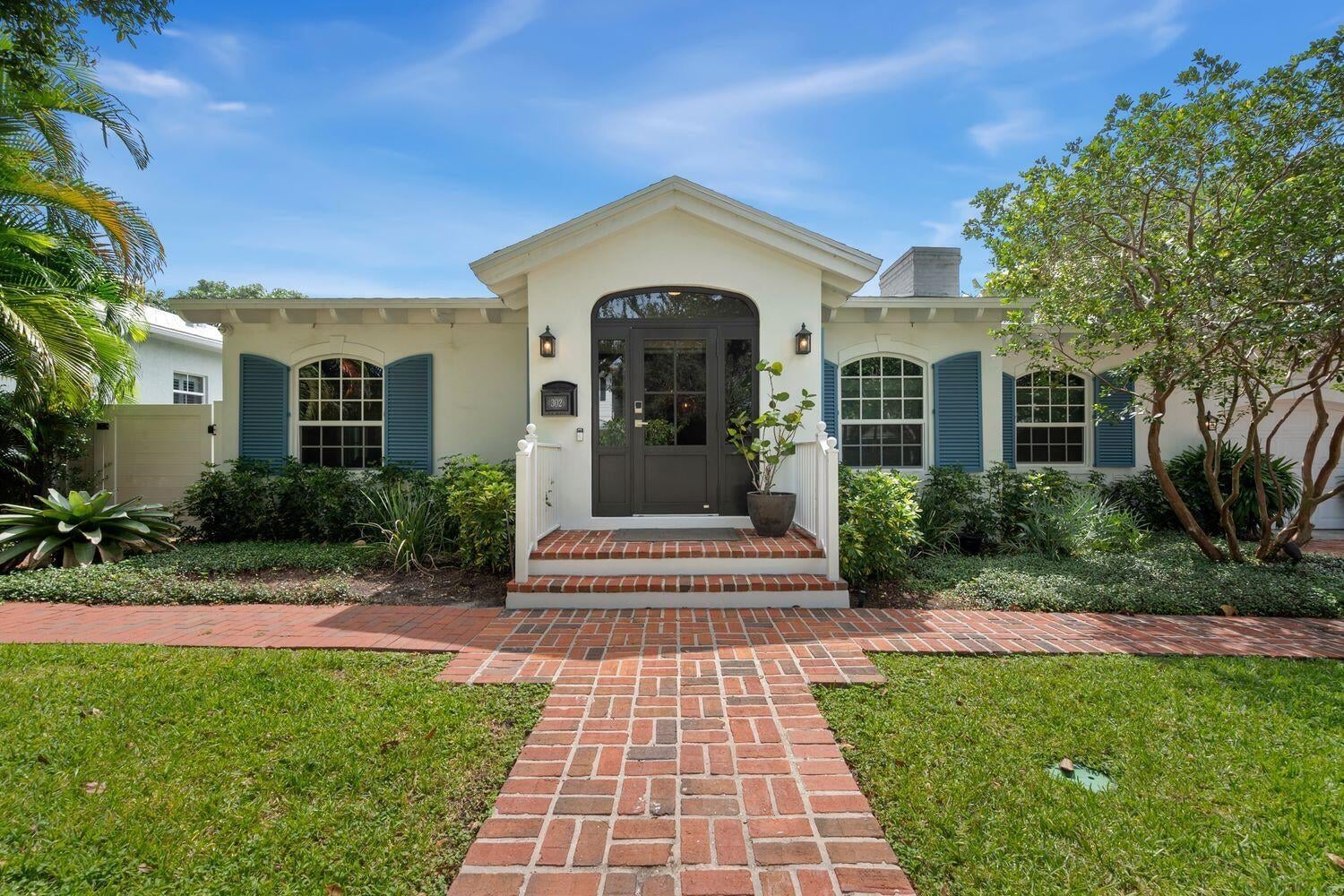 Residence photo 2