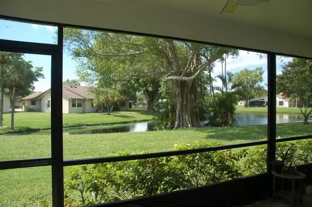  Residence photo 8