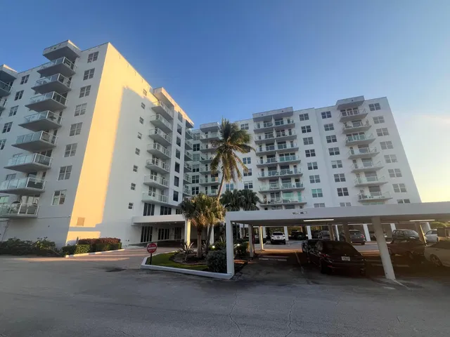 The Patrician of Palm Beach Unit 1040 photo 11