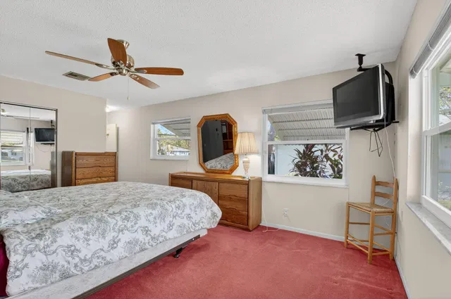Residence photo 22