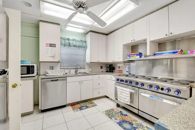 Residence photo 36