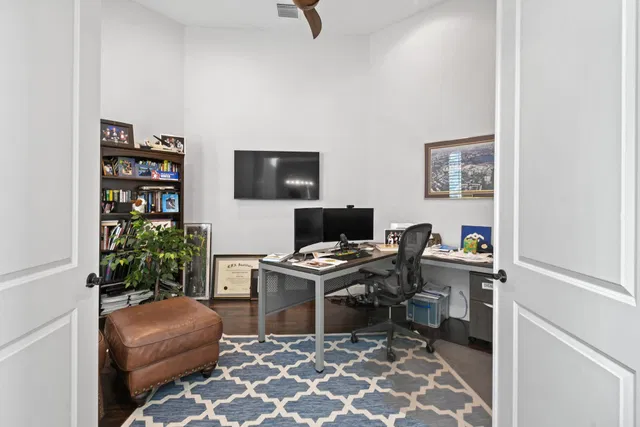  Residence photo 10