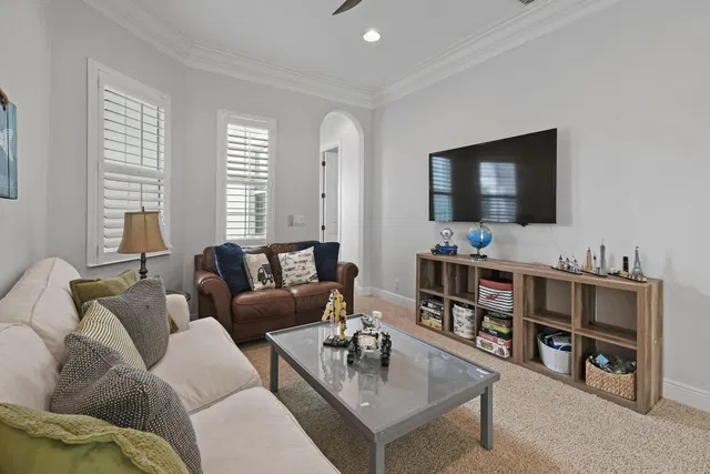  Residence photo 36