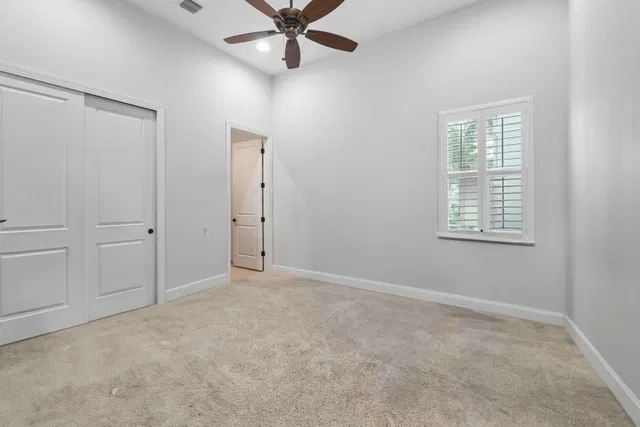  Residence photo 47