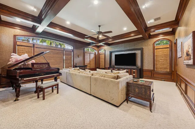 Royal Palm Yacht and Country Club Residence photo 9