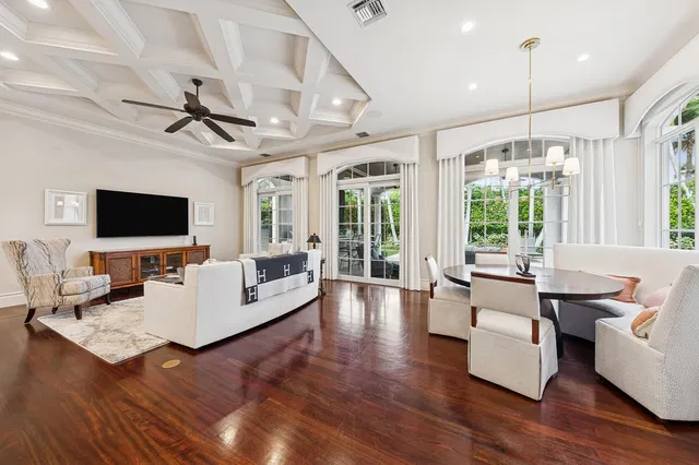 Royal Palm Yacht and Country Club Residence photo 19