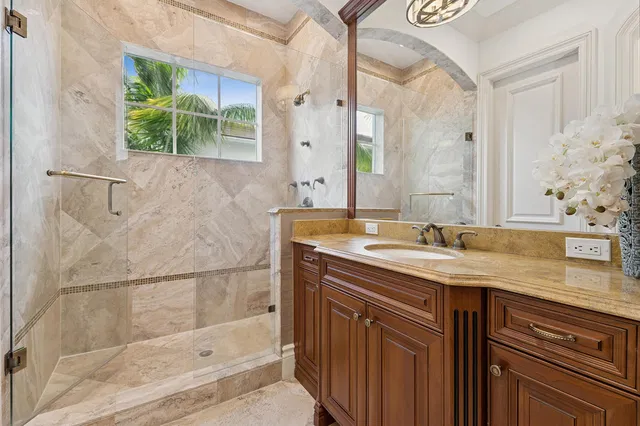 Royal Palm Yacht and Country Club Residence photo 28