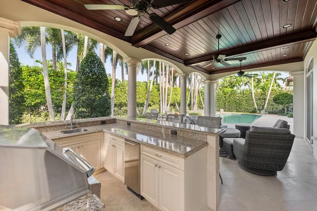 Royal Palm Yacht and Country Club Residence photo 36