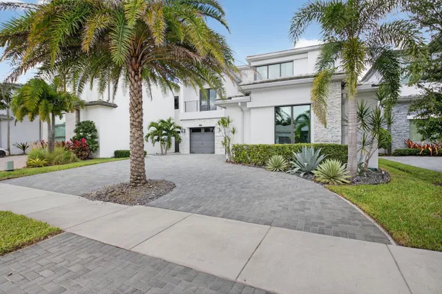 Boca Bridges Residence photo 6
