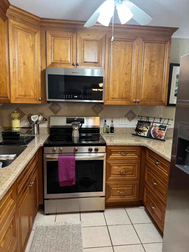 Unit 107 photo 10