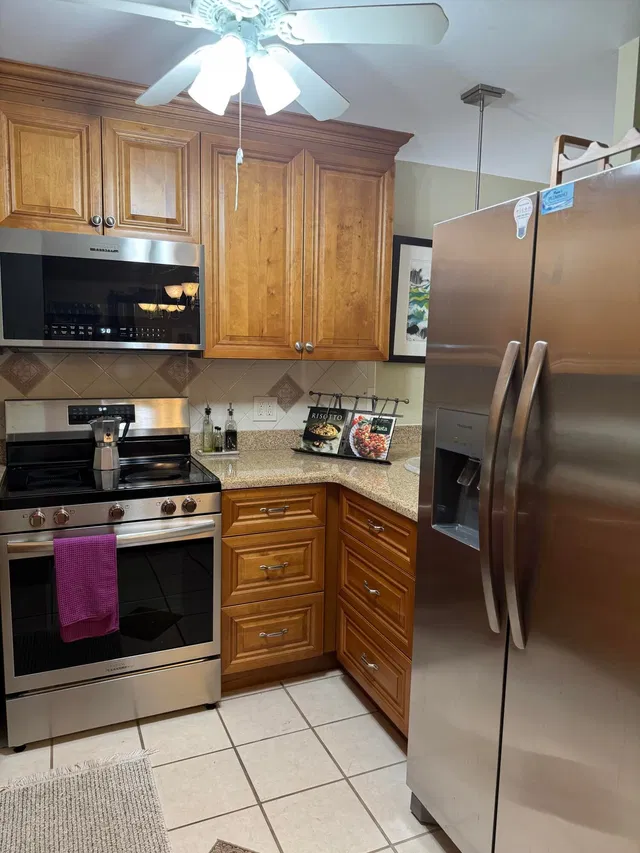 Unit 107 photo 11