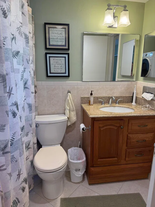 Unit 107 photo 12