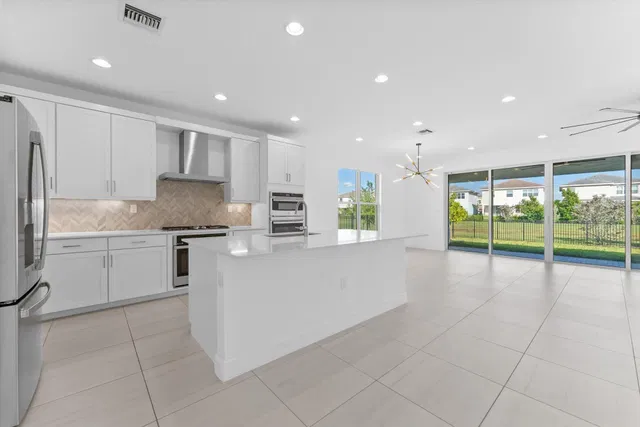  Residence photo 4