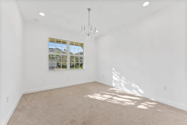  Residence photo 16