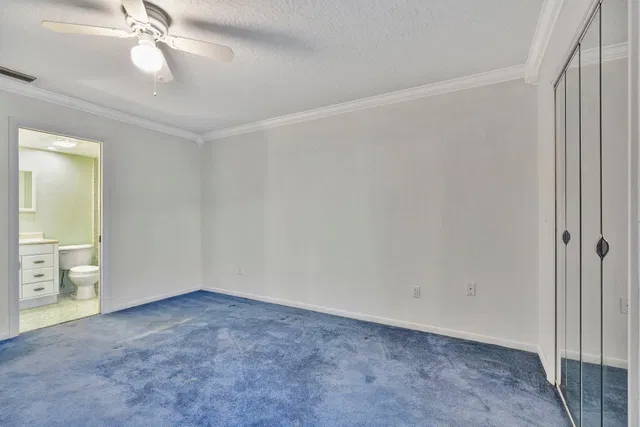 Unit 211 photo 14
