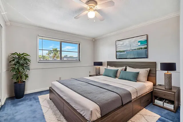 Unit 211 photo 18